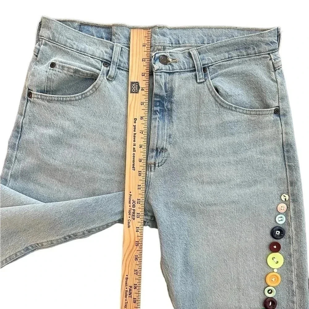 Wrangler Jeans Unique With Buttons Women’s Size 33x32 - Picture 7 of 9